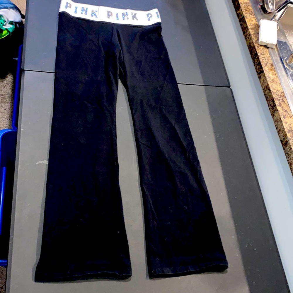 PINK Victoria’s Secret YOGA. Size large.